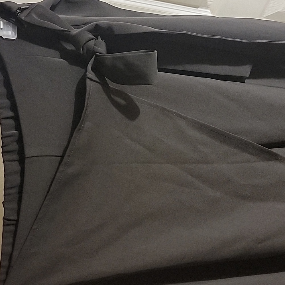 XL HALARA Black Pants with tie cover flap in front - Picture 2 of 6